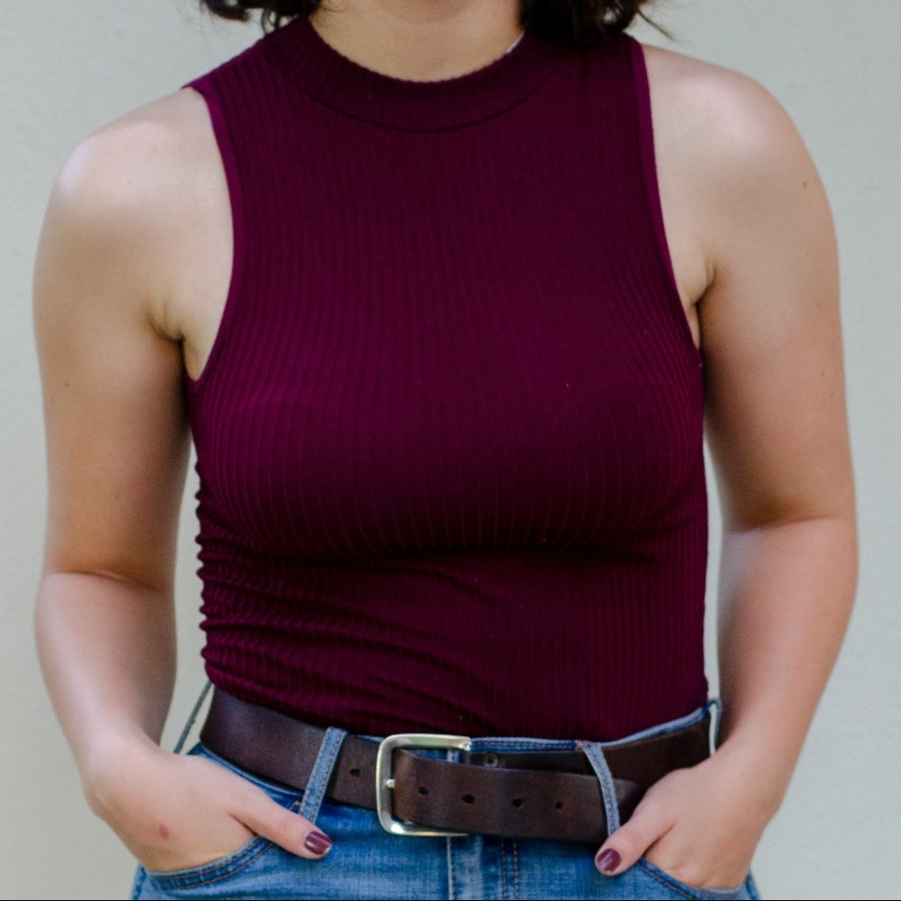simple ribbed mock neck top